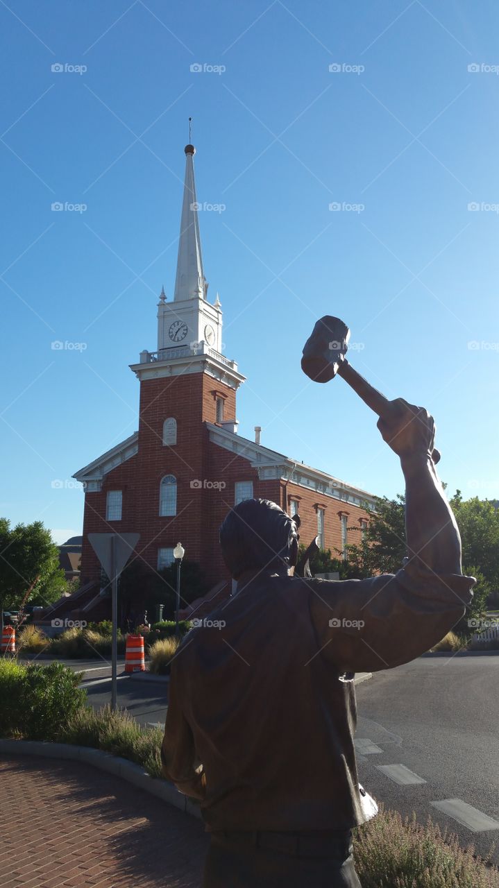 Bronze statue outside St George Utah Mormon tabernacle