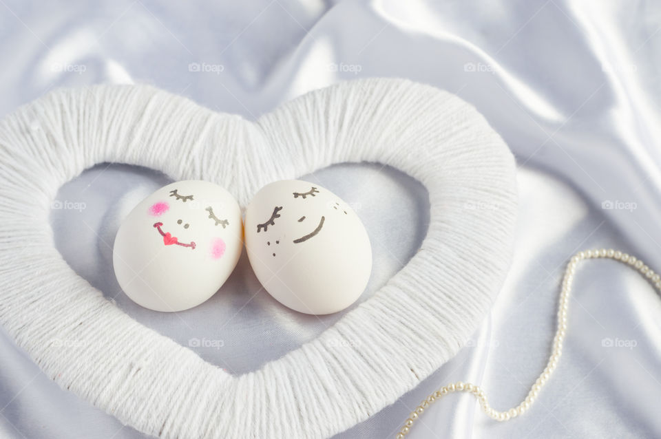 Eggs in love.