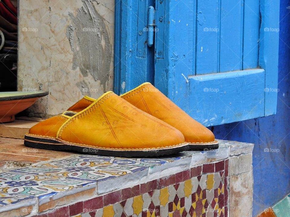 Yellow & blue - & a shoe