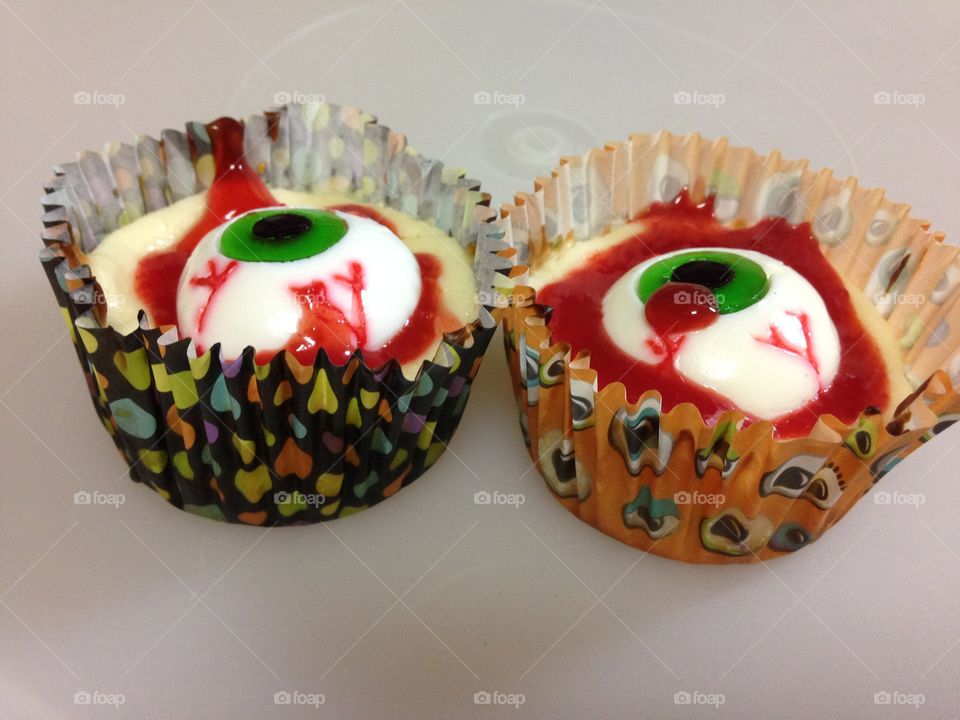 Lookin' Sweet. I work at an eye doctors' office. I made these yummy mini cheese cakes for Halloween!