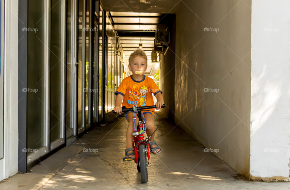 Eating and riding