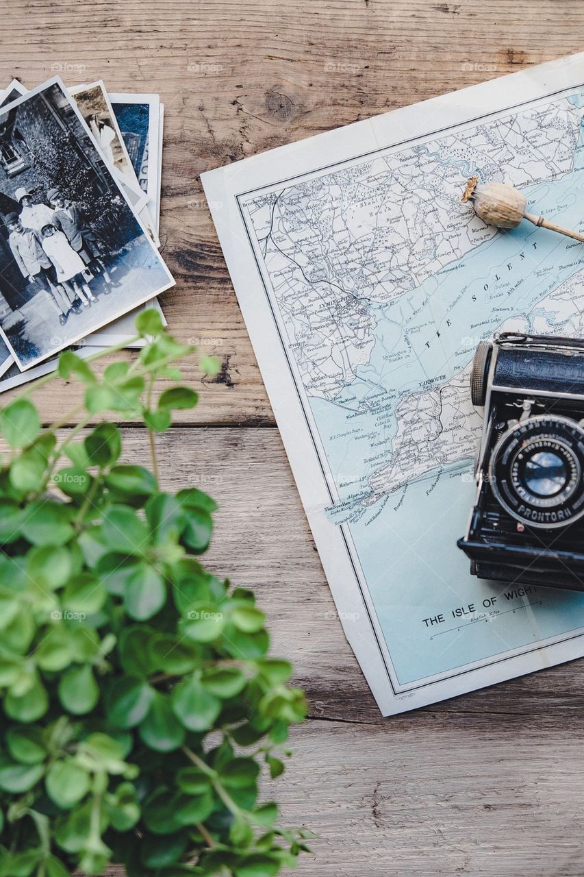 camera map photos table