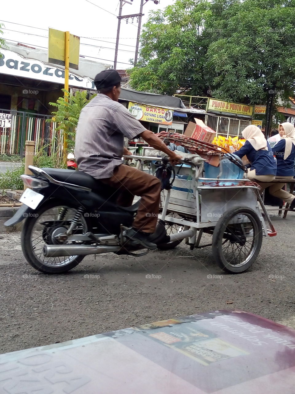 becak motor.( Indonesia )