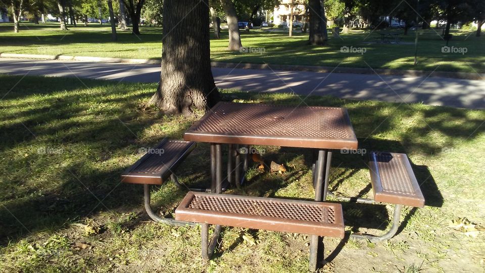 metal park table