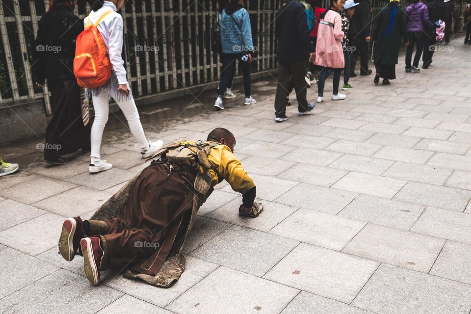 Prayer in Tibet 