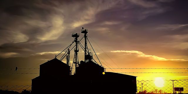 Grain silo att sunset - Barretos - SP