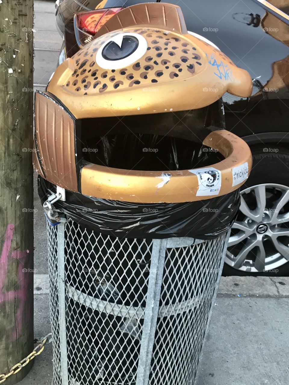 Trash can art