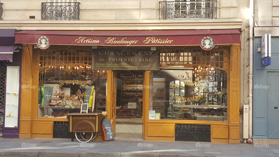 french bakery in Paris