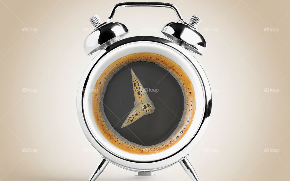 Clock-shaped coffee glass
