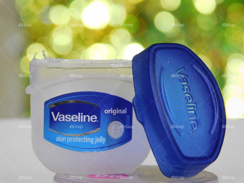 Vaseline-original skin protecting jelly.It melts into the skin cell making it soft, smooth, and visibly healthyThis jelly is effective in healing dry skin, protecting minor cuts, and reducing appearance of fine lines.skin becomes soft, healthy.