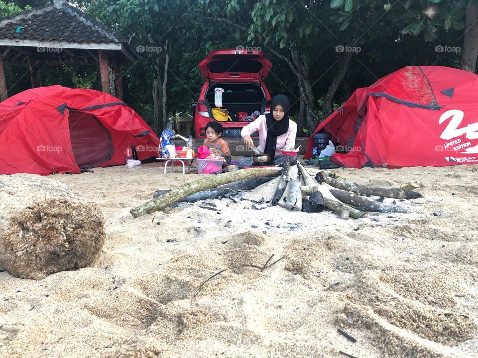 let's enjoy this summer and do what you love. because it's summer and the memories just waiting to happen.