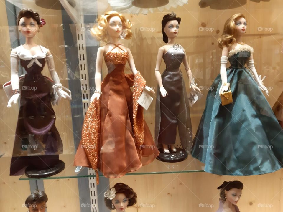 The magic world of dolls