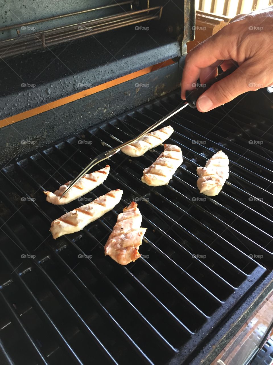 Grilling chicken strips