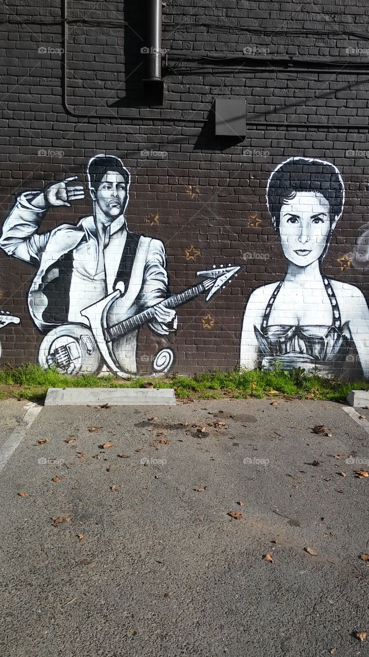 tribute to a falling Legend