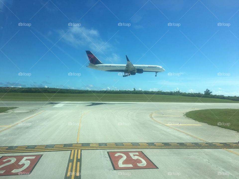 Saipan Int Airport, Delta Airlines B-757 Landing on RW 25