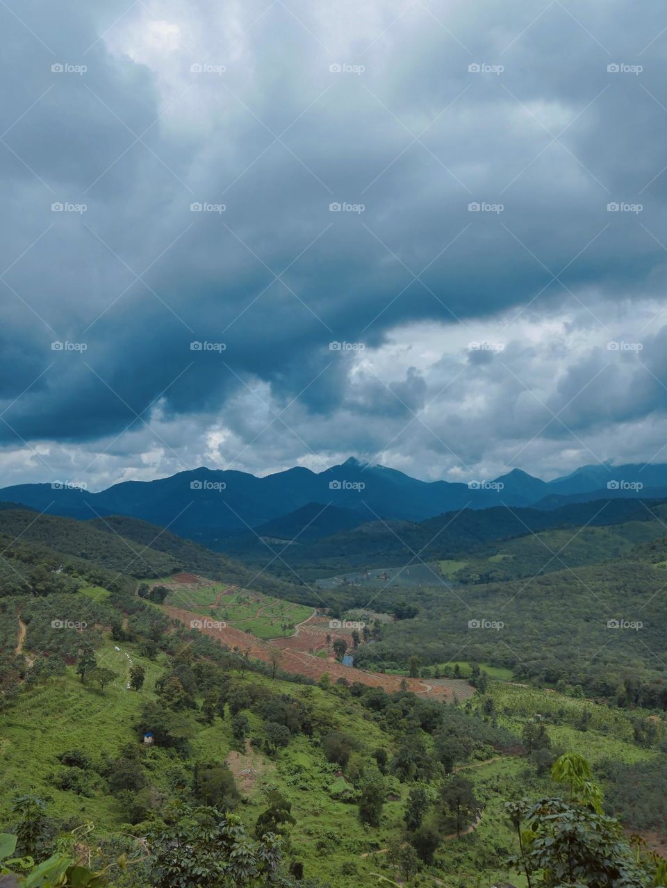 Over every mountain there is a path, although it may not be seen from the valley.❤️