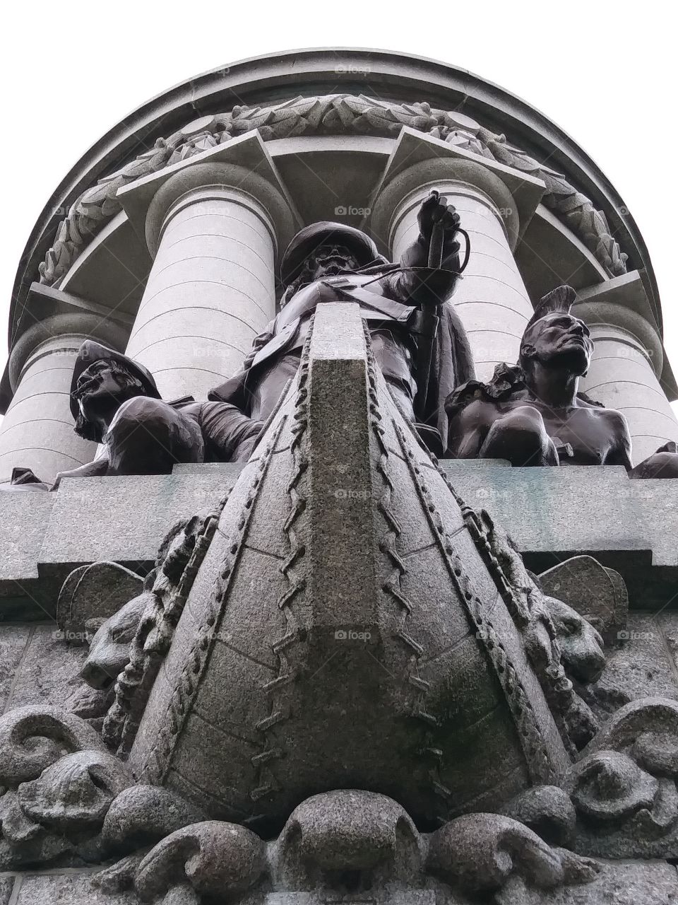Vertical view of Champlain Memorial Lighthouse