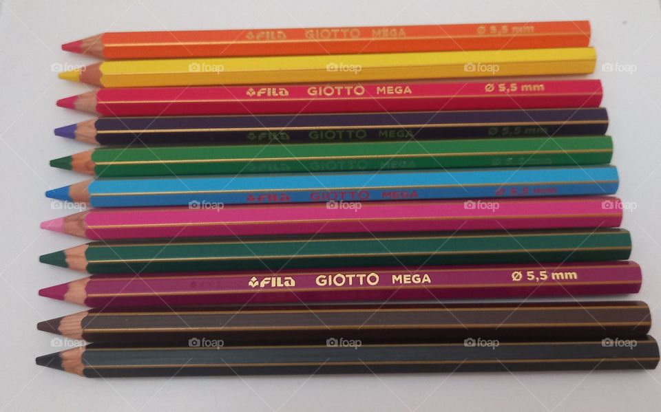 multicolored pencils