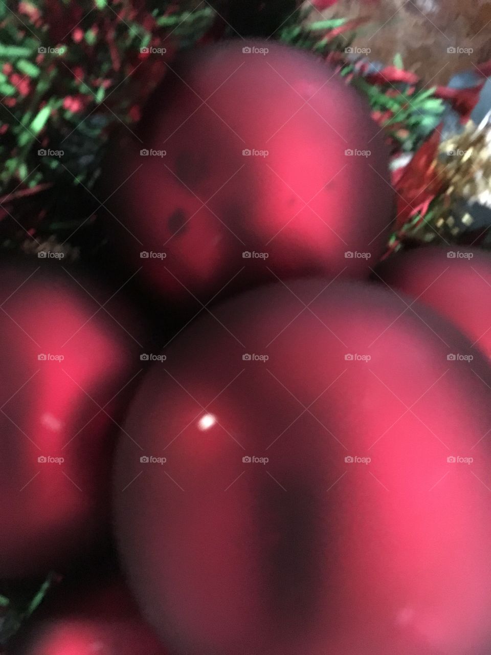 It’s that time of year again! I’ve put bulbs in a bowl for a different decoration.