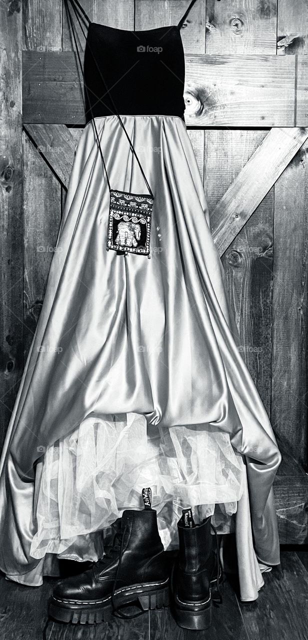 Prom rocking with the bouncing soles