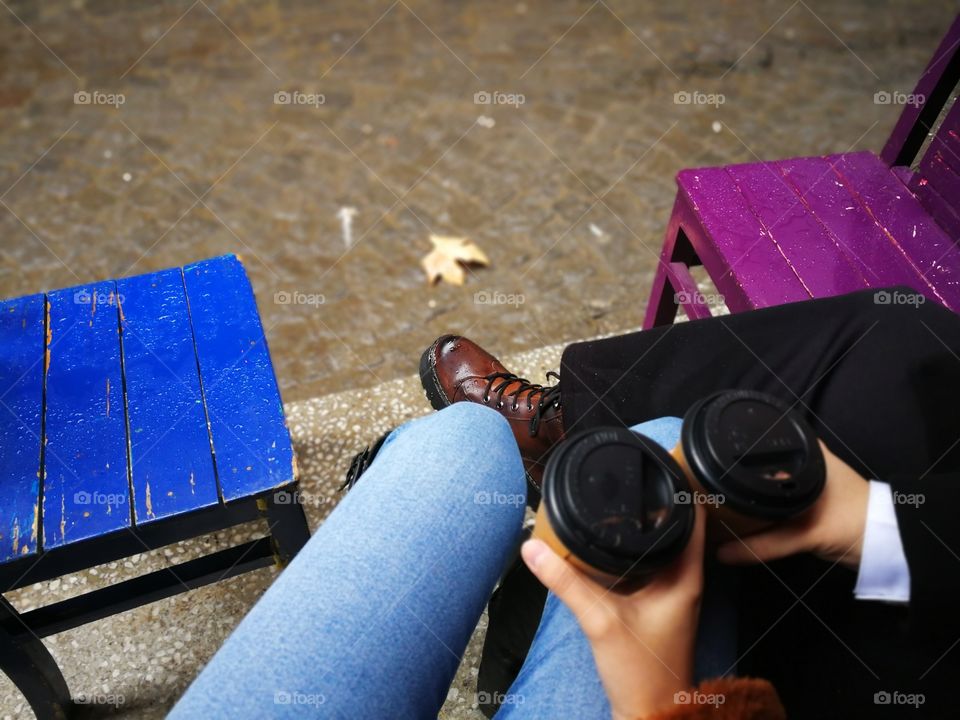 drinking hot chocolate with my close friend in autumn day ( soğuk ve yağmurlu bir sonbahar günü yakın arkadaşınla sıcak çikolata yudumlamak)