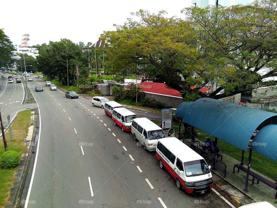 busy road,counting clock for peak hours