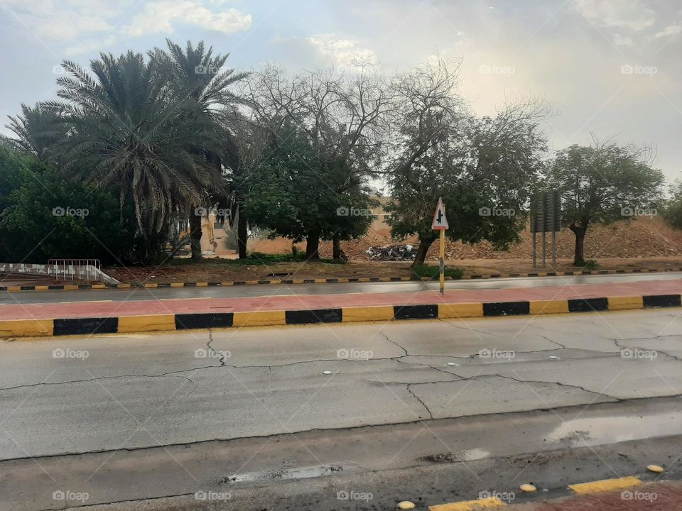 Please help me, I am very poor, I need your support and God is in need