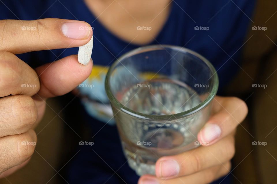 Drinking water and health pills