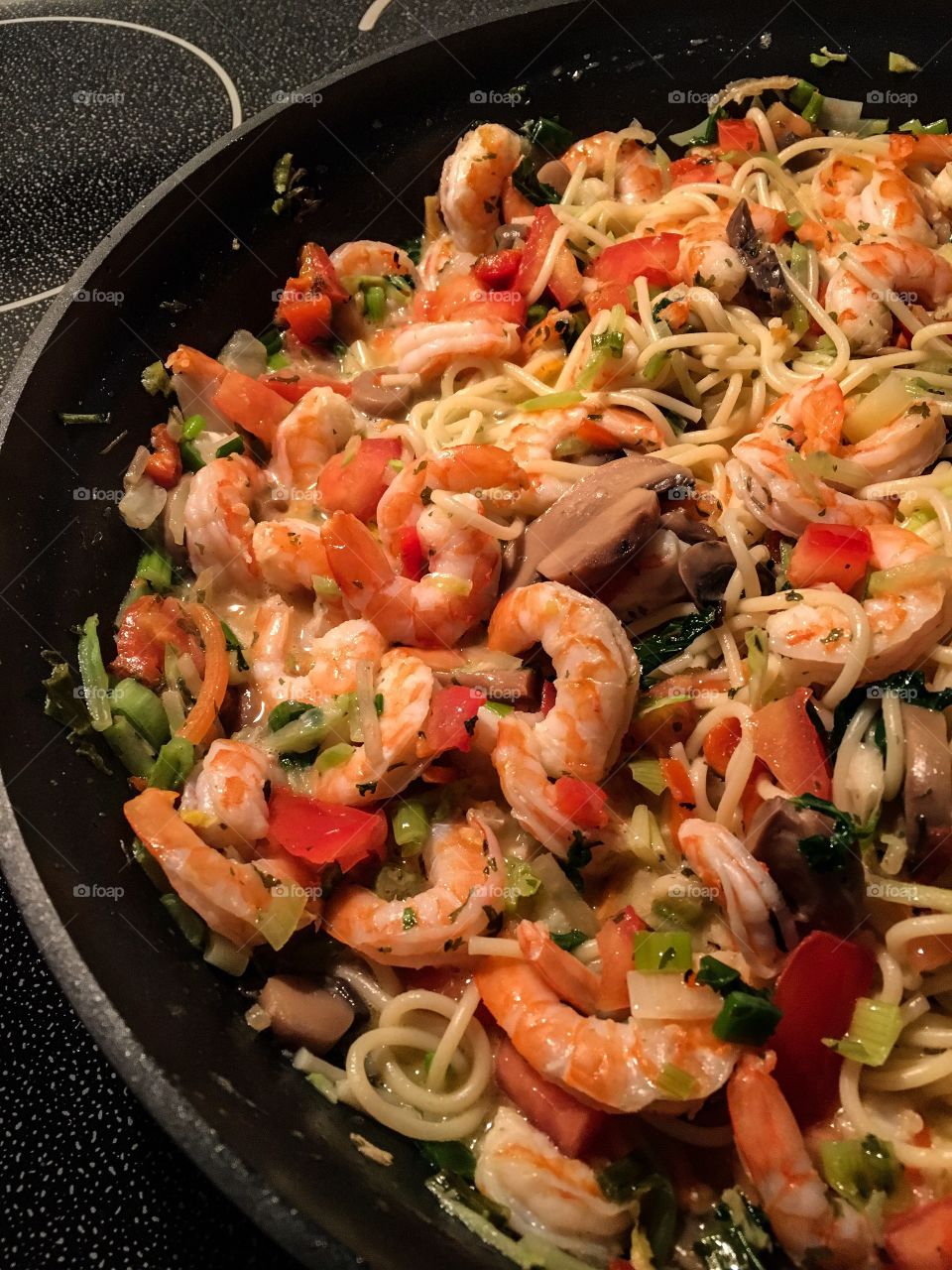 Shrimp and vegetables with pasta 