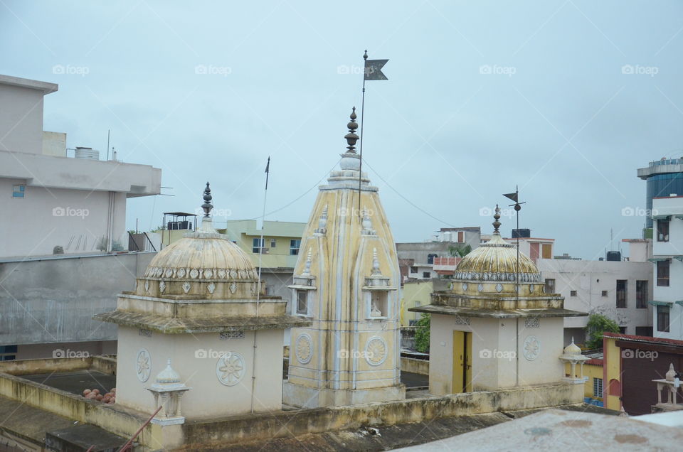 temple
architect
rain