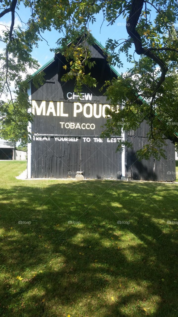 Barn Mail Pouch Tobacco