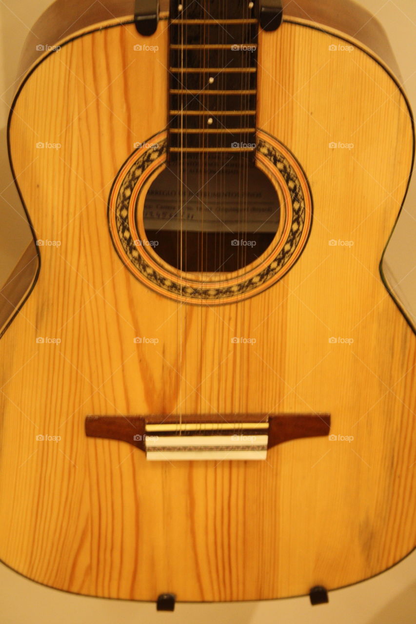 Instrument, Wood, Guitar, Bowed Stringed Instrument, Acoustic