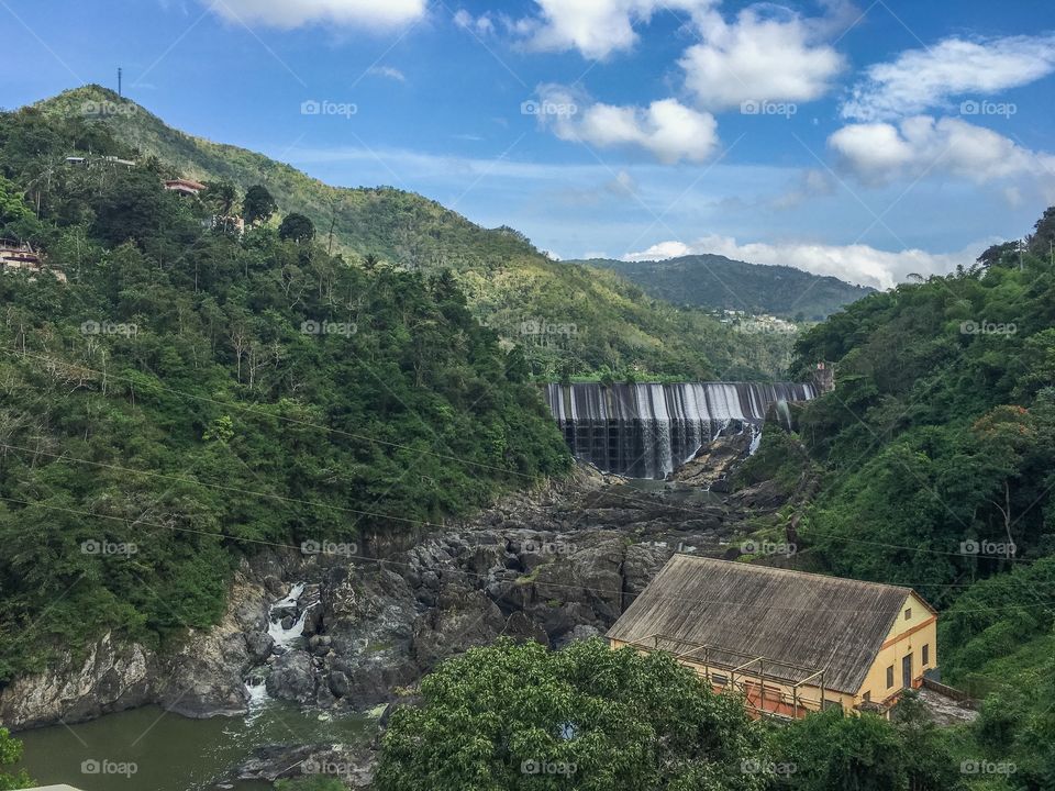Represa (Antigua Hidroeléctrica) en Comerio, Puerto Rico 