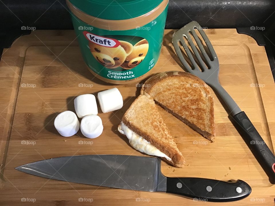 Fried Peanut Butter and Marshmallow Sandwich 