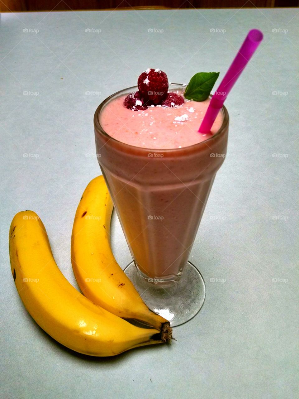 Raspberry banana smoothie