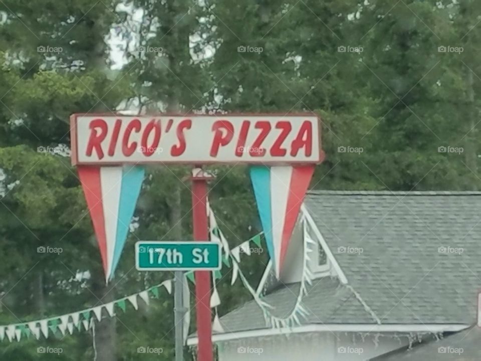 Rick's Pizza