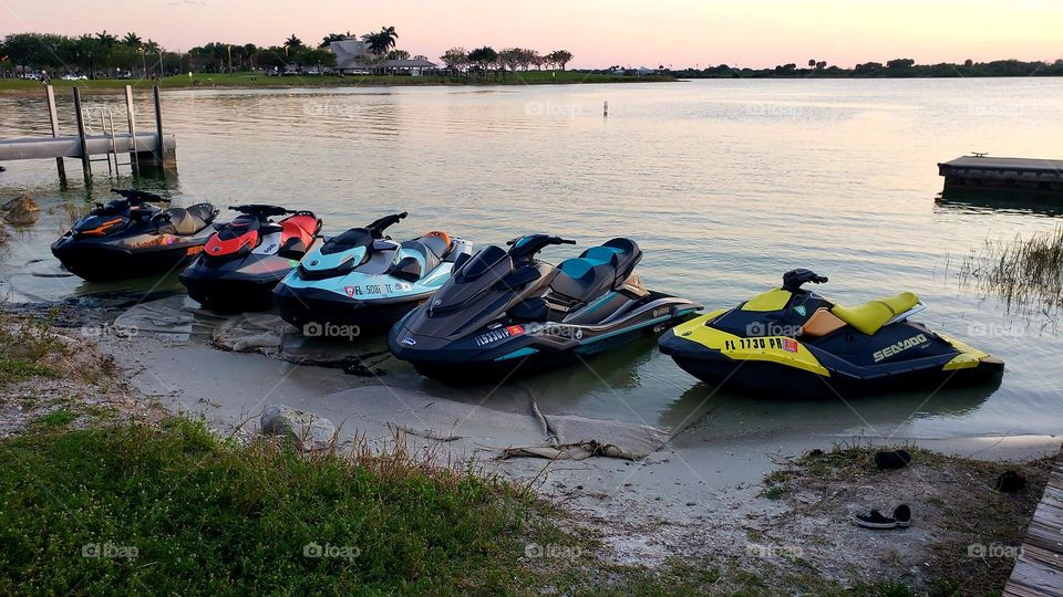 Jetskis