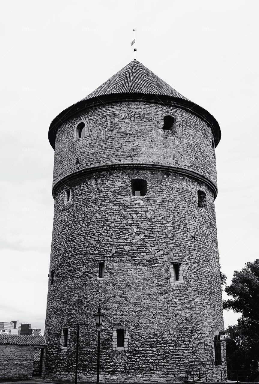 Black and white 🤍🖤 Old building 🤍🖤 Architecture 🤍🖤