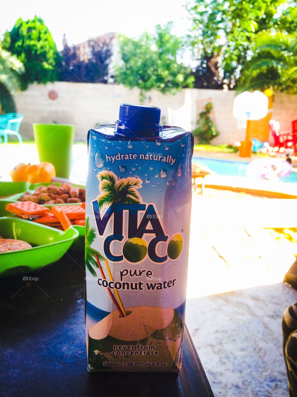 Summer hydration. Poolside with my Vita Loco