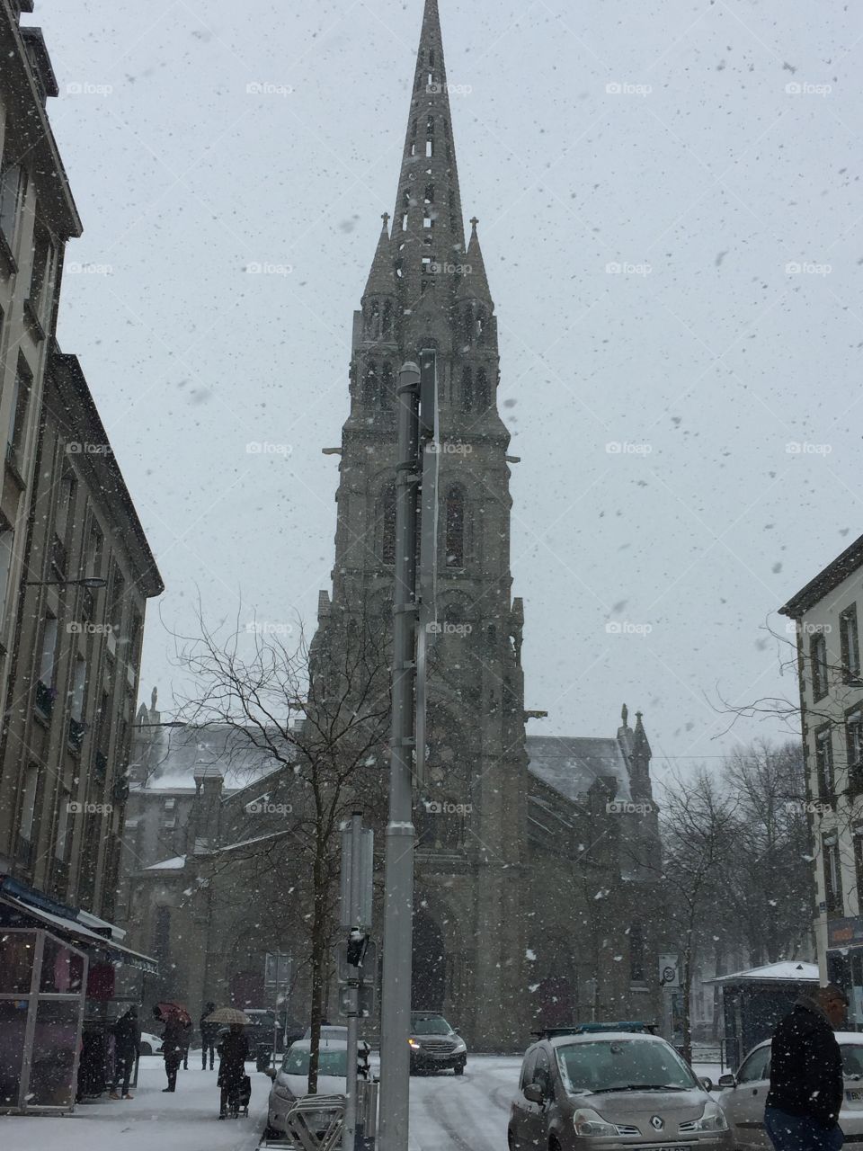 Photo de l’église de St-Martin à Brest sous la neige