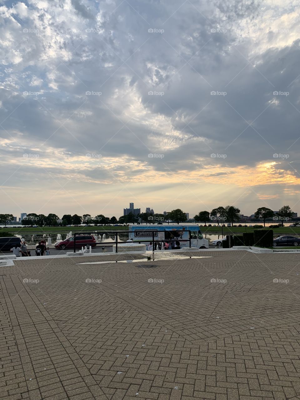 Detroit view from Belle Isle 