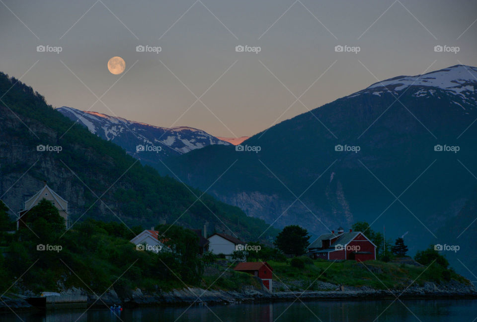 View of midnight moon