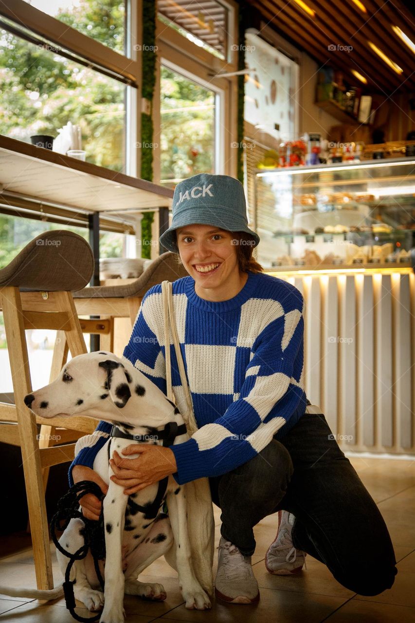 Summer in the city in cafe