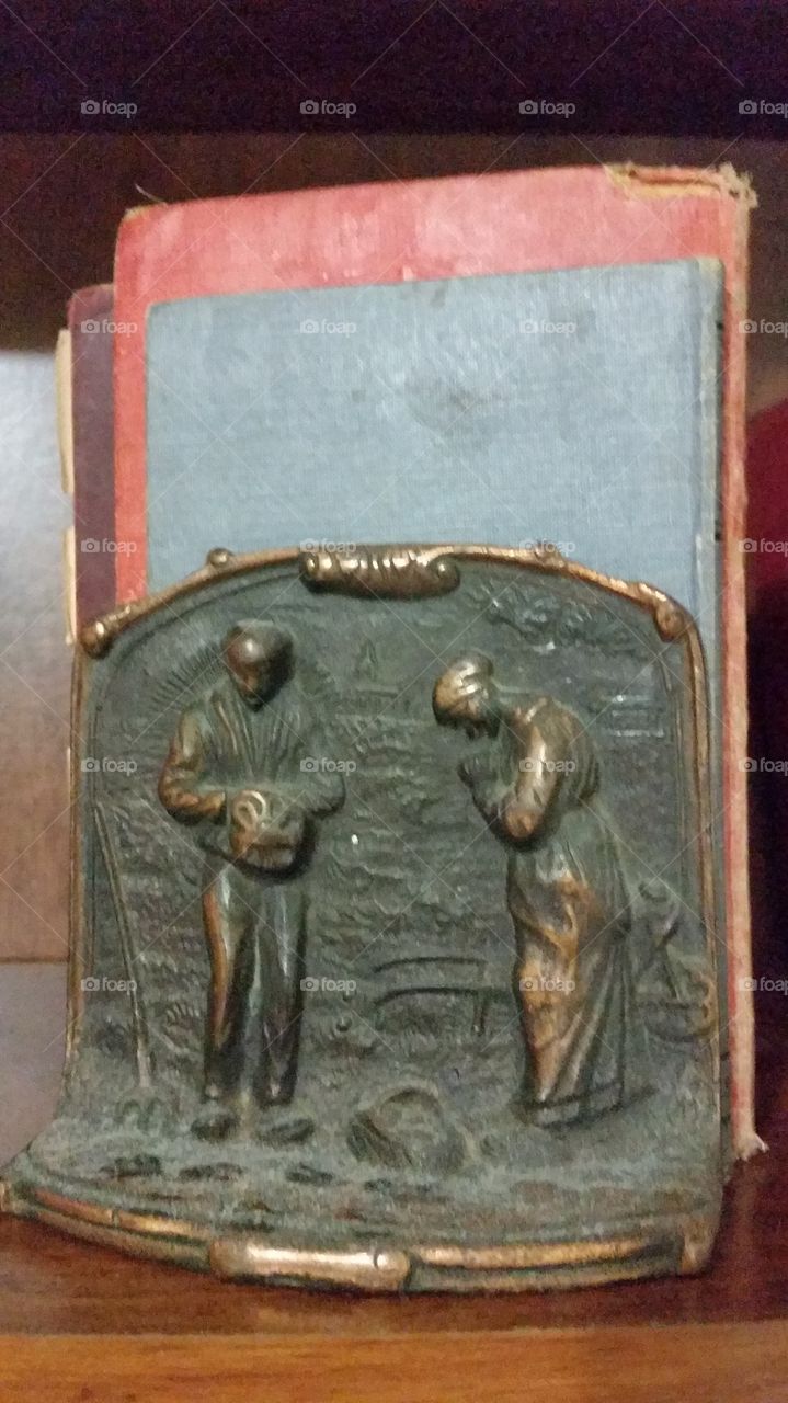 Antique Farmers Praying Bookend