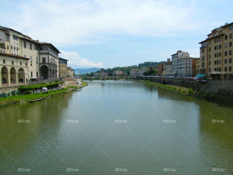Arno river in Firenze