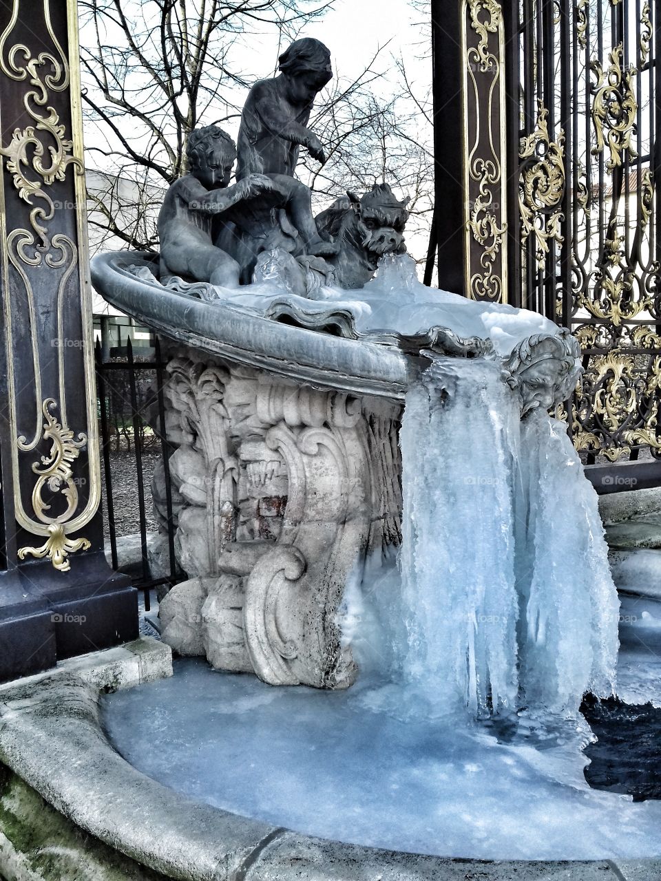 Ice fountain