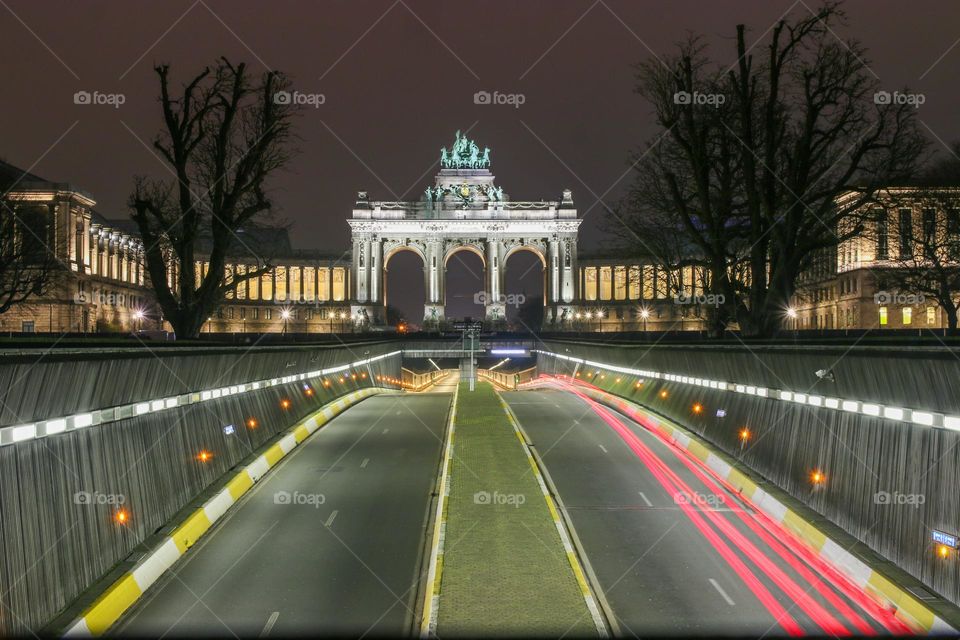 Life in motion, tunnel.