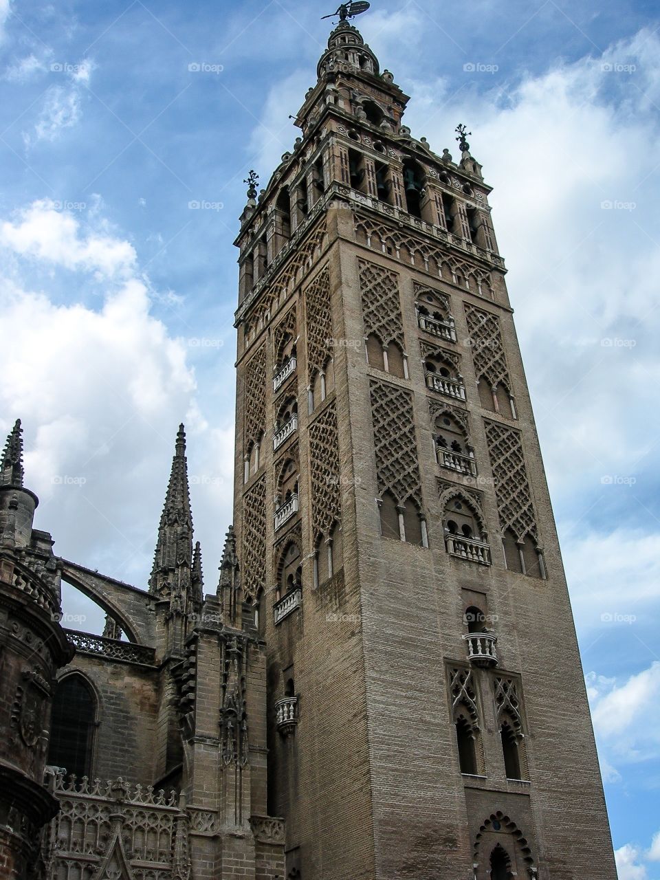 La Giralda. La Giralda, Campanario de la Catedral de Santa Maria de la Sede de Sevilla (Sevilla - Spain)