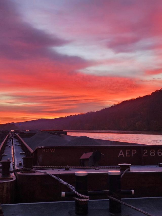 beautiful sunrise on the Ohio River.