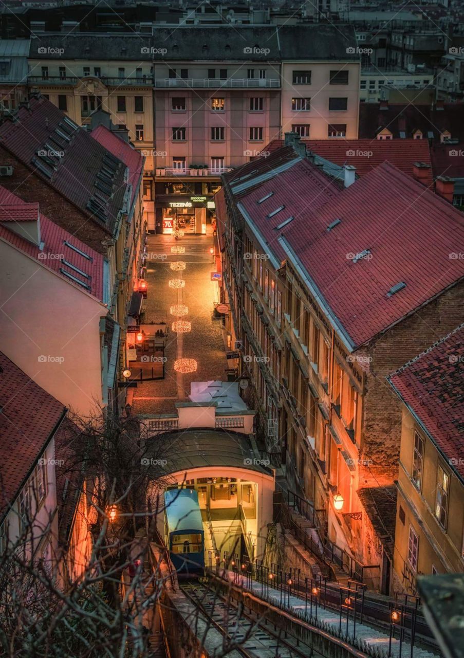 the city of zagreb at night